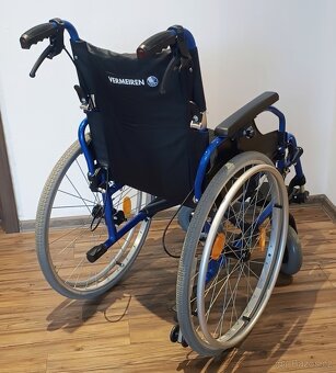 Odlehčený invalidní vozík Vermeiren D200 - 5
