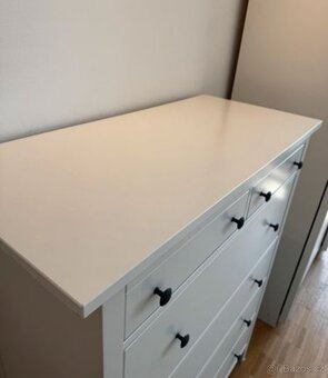 HEMNES KOMODA BÍLÉ MOŘIDLO - 5