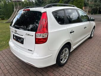 Hyundai i30 CW 1.6Crdi 66kw FIFA - 5