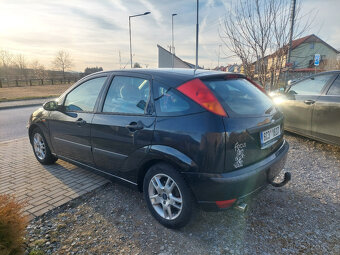 Ford Focus, MK1, hatchback, 1.6 benzín, r.v. 2004 - 5