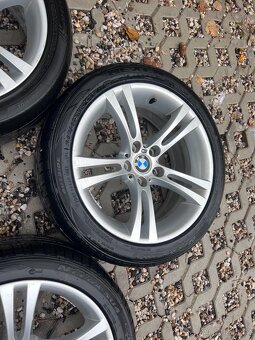 Originál elektrony BMW s novými pneu - 5