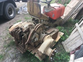 Zetor 5711/5718 část traktoru zánovní stav nebo díly - 5