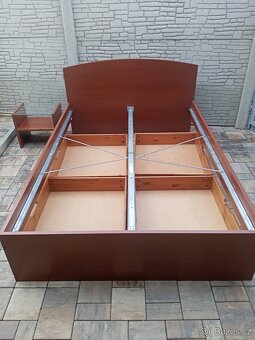 Prodám manželskou postel + Šuplíky + Matrací - 5