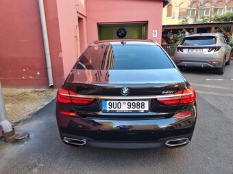BMW 740i - 5