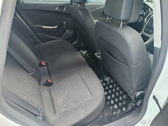 Opel Astra Hatchback 1.7 cdti r.v 2011 prav.servis nová STK - 5