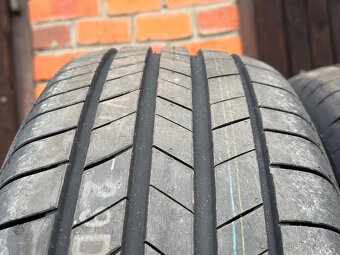 Nové KUMHO ECSTA PS71 SUV 215/65/R17 - 5
