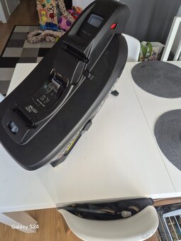Britax Römer Autosedačka Baby-Safe Core, Frost Grey s isofix - 5