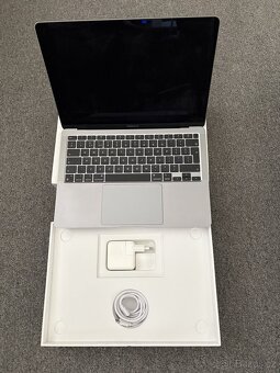 Macbook Air 13" M1 chip 8 GB RAM | 256 SSD | TOP stav - 5