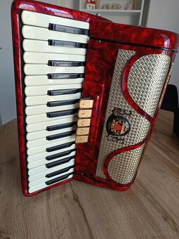 Royal Standard - 5