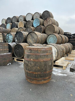 Prodám dřevěné sudy 64l,200l,225l,500l,600l - 5