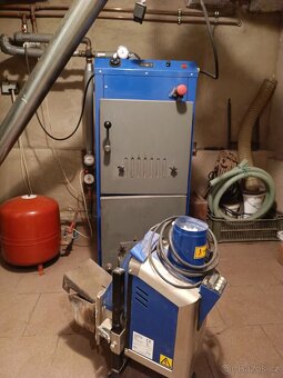 Automatický kotel na pelety a dřevo - 5