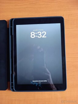 Apple iPad 6 generace 32 GB Cellular Space Gray 2018 - 5