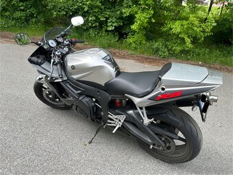 Yamaha Yzf r6 - 5