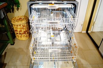 Miele nerezová vestavná myčka G 6515 Sci XXL, tři koše - 5