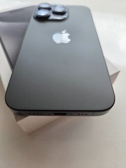 Prodám iPhone 15 pro 128GB Black Titanium - 5