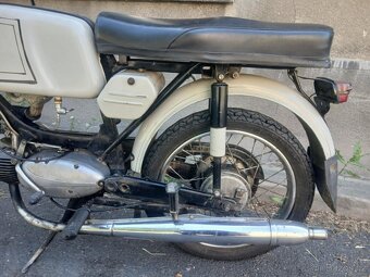 Jawa mustang A23 s doklady - 5