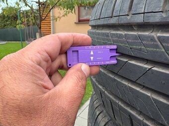 LETNÍ 215/55R17 - 5
