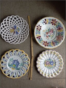 Prodám Moravská keramika – malované talíře, vázička - 5