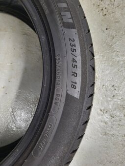 2x 235/45R18 Michelin Letní - 5