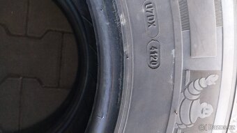 Prodám 2 pneu Michelin 225/75/16 CP - 5