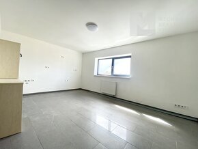 Pronájem kanceláře, 83 m2, Parkování - Moravany - 5