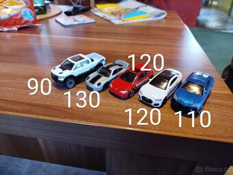 Hotwheels autíčka - 5