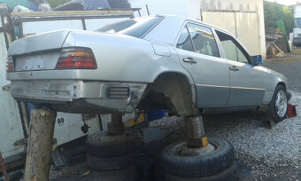 prodám mercedes benz w124 300D po vyvaření - 5
