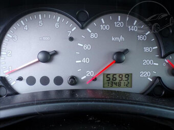 Ford Focus 1,6 16V FUTURA-HNED ODJÍŽDÍTE - 5