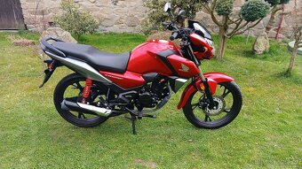 Honda CB125F pouze 7400 km - 5