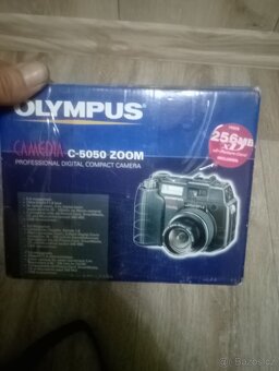 Prodám fotoaparát Olympus + vybavení - 5