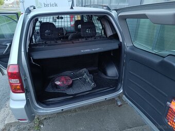 Toyota RAV4 r.v 2.0 benzín r.v 2006 - 5