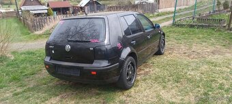 Volkswagen Golf - 5