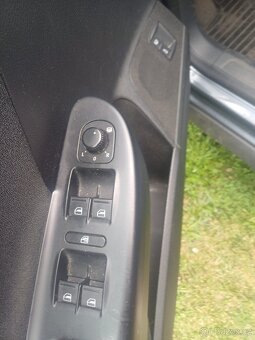 Volkswagen Passat B6 2.0 TDI 125 kW, RV 2010 - 5
