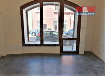 Pronájem obchodních prostor, 35 m2, Kladno, ul. Váňova - 5