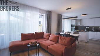 Prodej řadového rodinného domu 5+kk 127 m2 se zahradou, Stra - 5