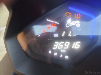 Prodám maxiskůtr Kymco AK 550 - 5
