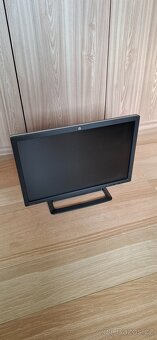 Kompletní PC sestava + monitor HP - 5