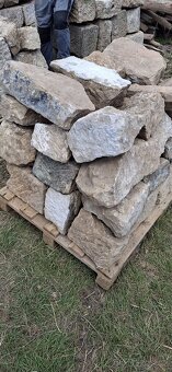 Piskovcový kámen... - 5