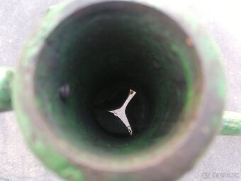 Predám starožitný stojan na Vianočný stromček - 5