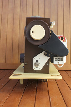 šicí stroj Veritas    ) do kufříku nebo do stolu ( - 5