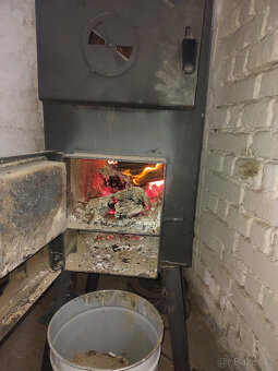 Kamna na dřevo do dilny garaze - 5