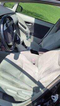 Toyota Prius 3gen - 5