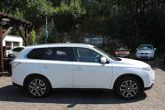 Mitsubishi Outlander - 5