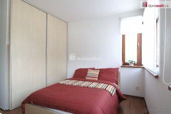 Pronájem 1kk 48m2 P8 Ďáblice novostavba garážové stání nadst - 5
