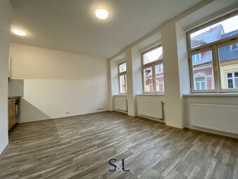 Nabízíme k pronájmu byt po kompletní rekonstrukci o dispozic - 5
