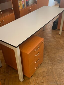 Knihovna / skříňka / kontejner / stůl - 5