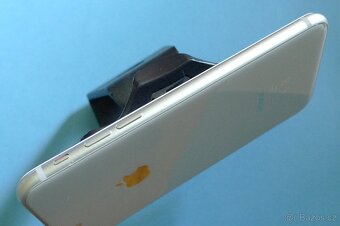 Apple iPhone 8 64GB Baterie 100% - 5