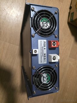 Měnič s čistě sinusovým proudem 2200 W 12 V s proudovým chrá - 5