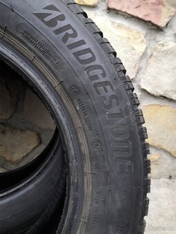 ZIMNÍ PNEU 195/65 R15 Bridgestone - sada 2 ks - 5