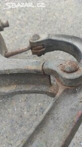 Stará železná pumpa, litinová pumpa - 5